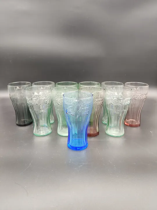 11 Stück Coca-Cola Gläser - transparent/grün/blau/rot - Bild 3