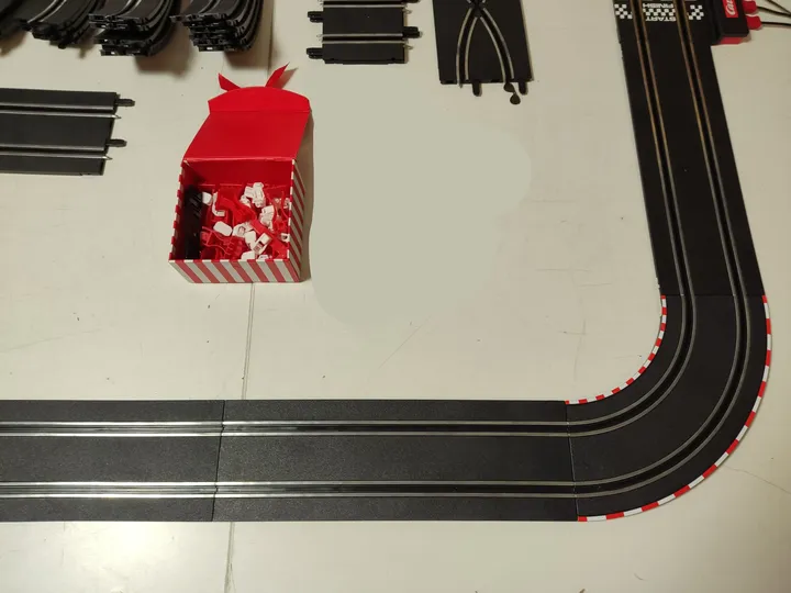 Carrera Go Rennbahn - Spielzeug für Racing-Fans mit Ferrari - Bild 8