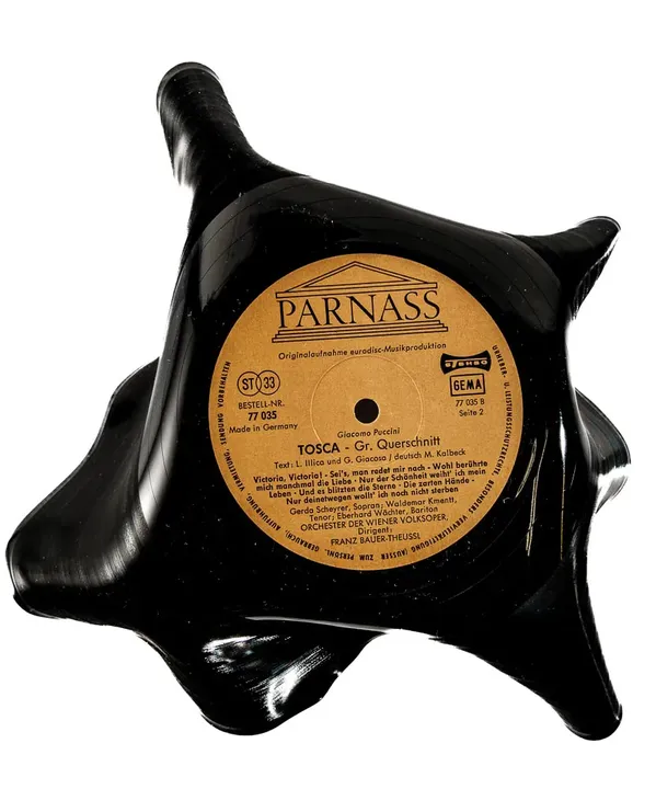Schale aus einer echten Vinylschallplatte Modell 