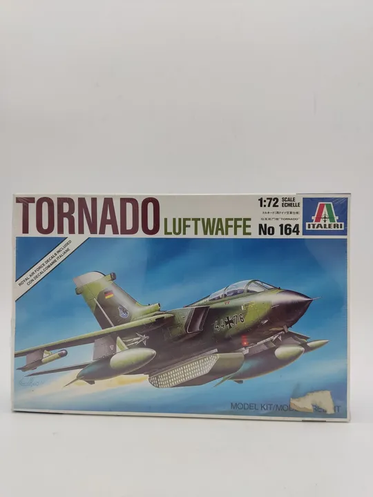 Italieri Tornado Luftwaffebausatz 1:72 No 164 (1988) - Bild 1
