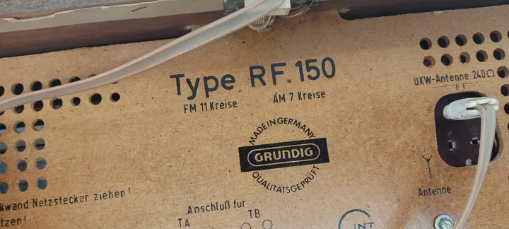 Grundig RadioType RF 150 - Made in Germany - 70er Jahre - Holzgehäuse - Bild 2
