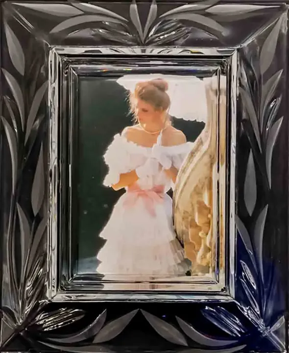 Vintage Kristallbilderrahmen mit geätzten Blätternmuster, Glas-Schreibtisch-Bilderrahmen - Bild 1