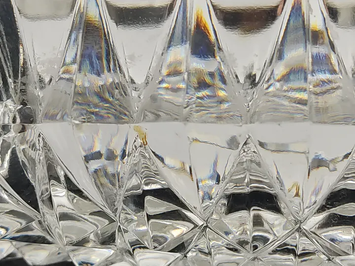 Alte Glasschüssel mit Metallrand - Bild 5