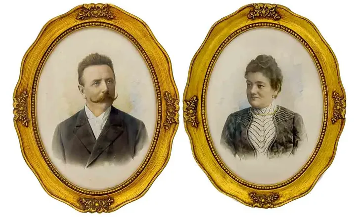 2 Stück alte Ahnenportraits oval mit goldenem Rahmen - Bild 1