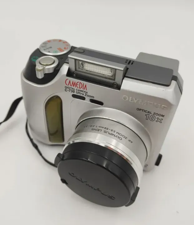 Olympus Vintage Digital Camera C-730 Ultra Zoom - 5,9-59mm, 1:2,8-3.5 - Bild 3
