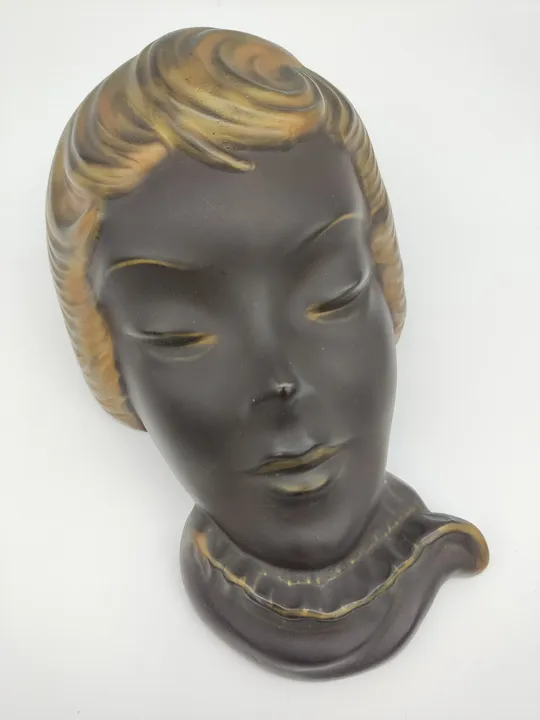 Dekorative Wandmaske/Frauenkopf in schwarz/gold - ca. 1950er Jahre - Bild 1