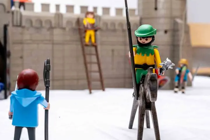 Playmobil Ritterburg mit 18 Figuren und Kleinteilen  - Bild 3