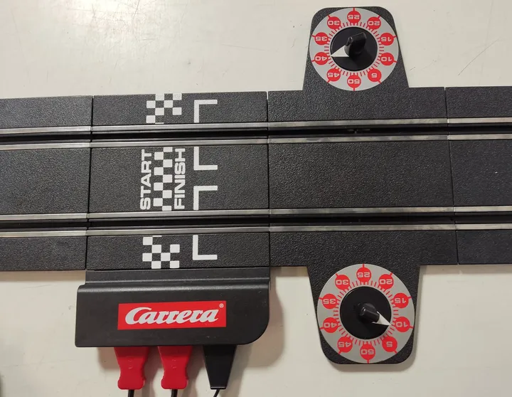 Carrera Go Rennbahn - Spielzeug für Racing-Fans mit Ferrari - Bild 5
