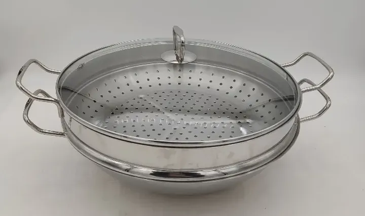 Fissler Wokpfanne mit Dämpfeinsatz 36cm - Bild 1