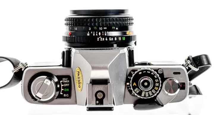 Minolta XG-2 mit 1:2/45 mm und diversem Zubehör - Bild 3