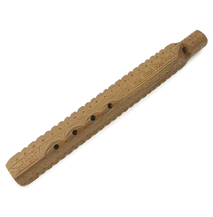 Holzflöte mit Schnitzmustern  - Bild 1