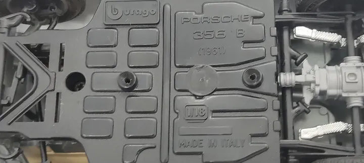 Burago Porsche 356 B – Maßstab 1:18 – Silber – Modellauto Diecast – Made in Italy - Bild 6