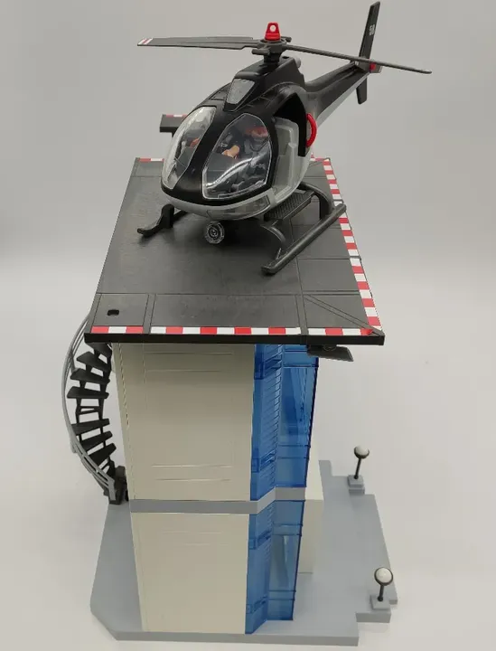 Playmobil Polizeistation & Hubschrauber Set mit Gefängnisalarm - Bild 7