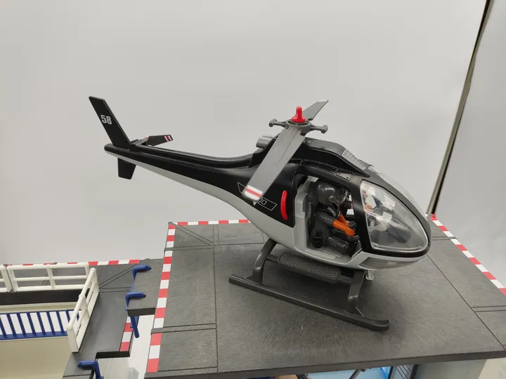 Playmobil Polizeistation & Hubschrauber Set mit Gefängnisalarm - Bild 5