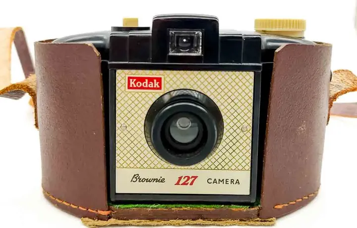 Kodak Camera/Kamera Brownie 127 in Ledertasche - Bild 1