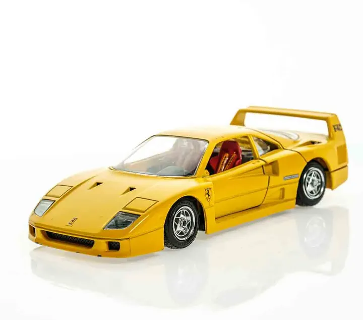 Burago Modellauto Ferrari F40 Gelb 1987 Scala 1/24 - Bild 2