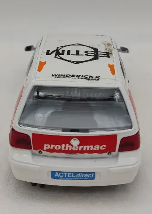 Burago Volkswagen Golf 1998  1:24 - Bild 5