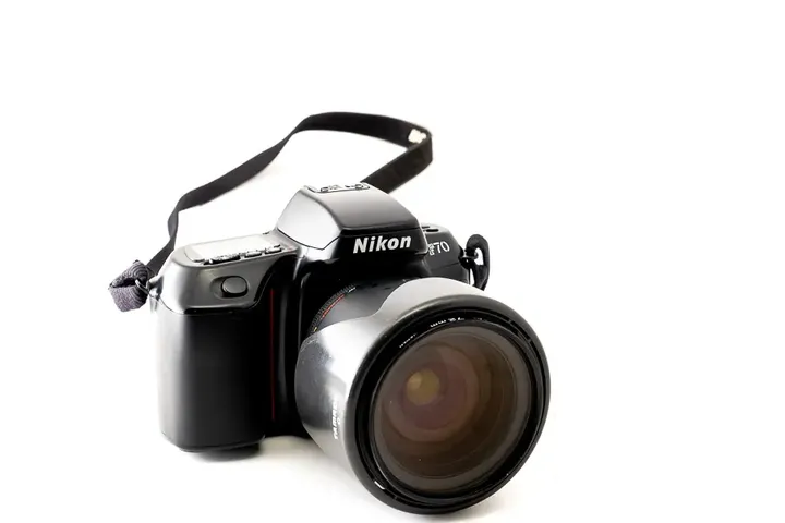 Nikon F70 Spiegeleflexkamera analog mit Tamron 28-200 mm - Bild 3