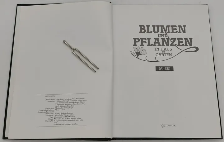 Buch Blumen und Pflanzen in Haus und Garten 3 Bände (ABE,DAH,DIO) von 1989 in Kunstleder - Bild 2