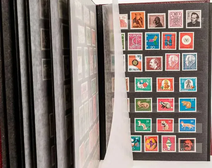 Einsteckbuch mit Briefmarken postfrisch 505 Stück - Bild 1
