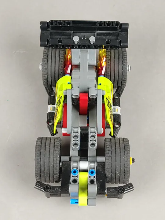 LEGO Technic Stuntwagen  - Bild 4