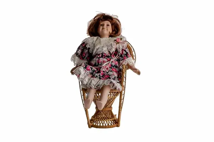 Dekorative Puppe mit Sessel - Hochwertige Qualität - Bild 4