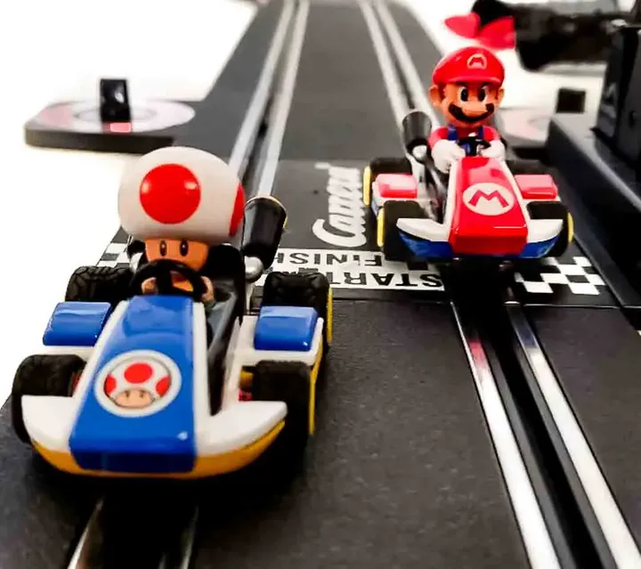 Carrera Go Rennbahn Mariokart - Bild 1