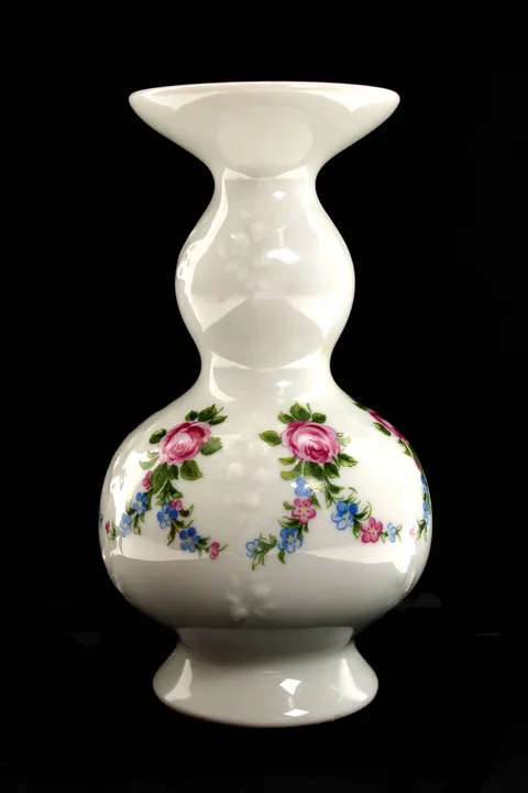 Weiße Porzellanvase mit Rosen- und Vergissmeinnicht-Dekor – Wallendorfer Porzellan, Höhe ca. 13,5 cm - Bild 1