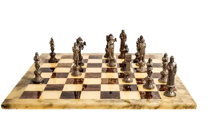 Schachspiel aus Marmor mit zinnähnlichen Figuren Matt in 3 Zügen - Bild 1
