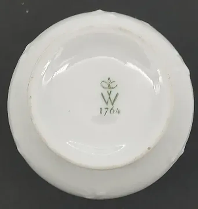 Weiße Porzellanvase mit Rosen- und Vergissmeinnicht-Dekor – Wallendorfer Porzellan, Höhe ca. 13,5 cm - Bild 3