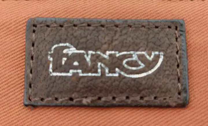 Fancy - Umhängetasche aus Leder mit zwei Fächern - Bild 7