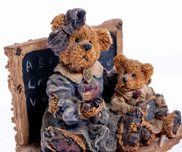 Boyds Bears & Friends Miss Bruin & Bailey Sammelfigur - Bild 2