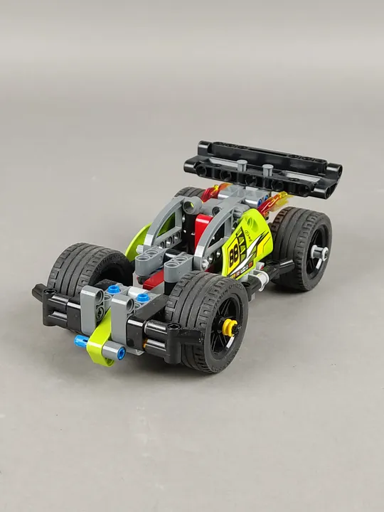 LEGO Technic Stuntwagen  - Bild 1