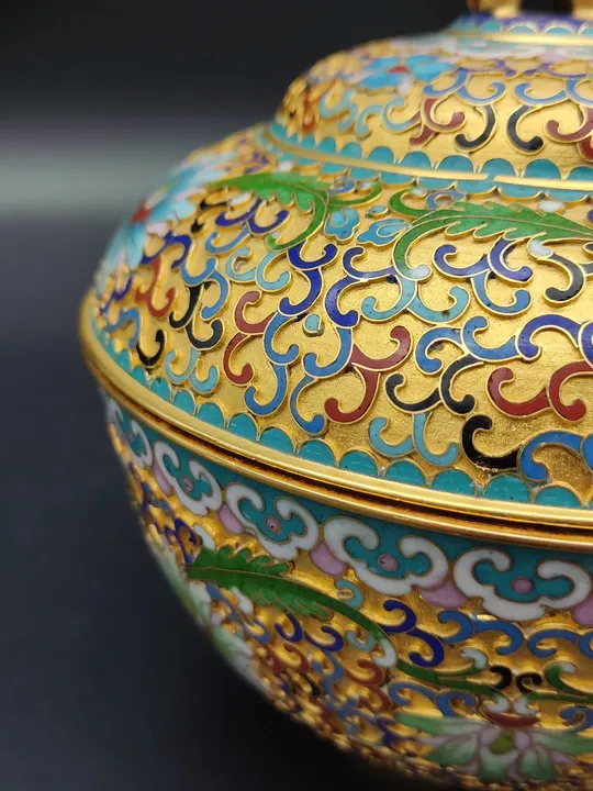 Chinesische Cloisonné Deckeldose aus Emaille - Bild 6