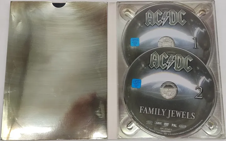 2 DVD's 