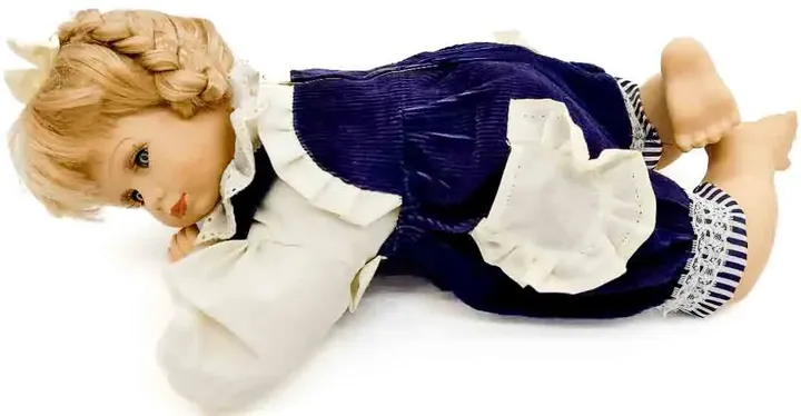 Puppe Porzellan H 501 Hochwertig Länge ca 44cm - Bild 1