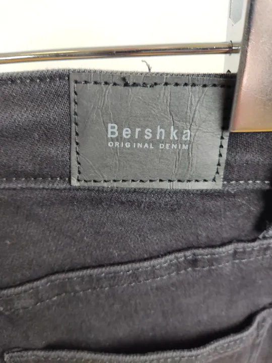 Bershka Damenjeans schwarz – Gr. XS (Neu!) - Bild 8