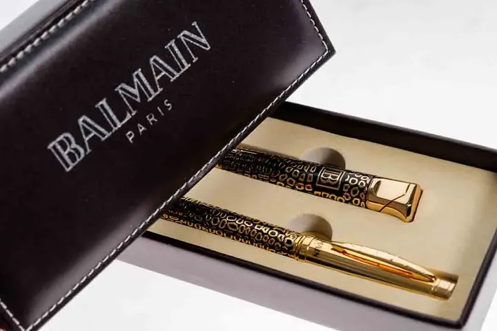 Balmain Paris Kugelschreiber & Feuerzeug Set, gold-schwarz, gemustert - Bild 1