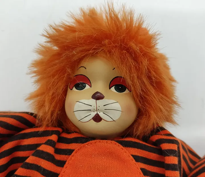 Puppe im Tiger Stil  Porzellankopf mit Stoffkörper Sammlerstück 70/80er  - Bild 2