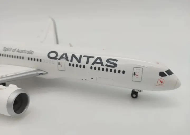 Miniatur-Modell-Flugzeug - QANTAS Boeing 787-9 Dreamliner - Bild 6